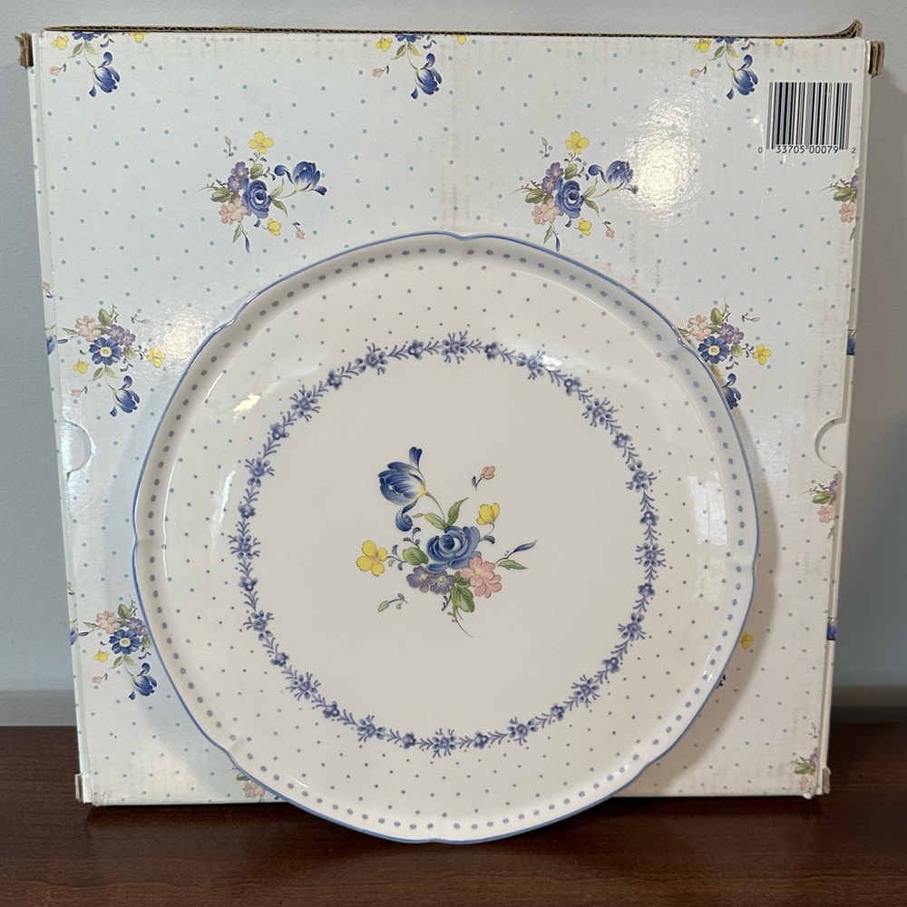 *GENTLY USED* Nikko Fine Tableware Blue Peony Rimmed Round Platter with Box